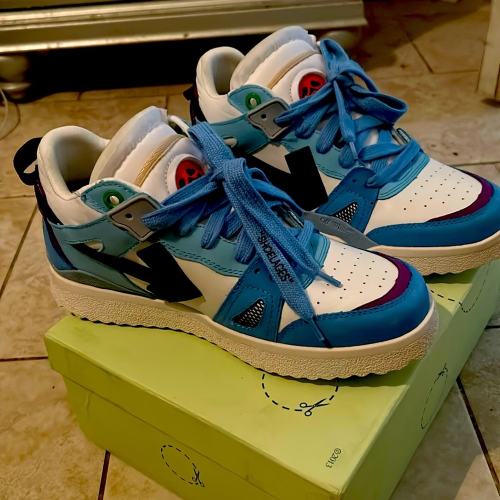Off-white Low-Top Logo Leather Sneakers w/ box